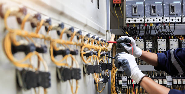Professional Electrician technician working in Parma, OH